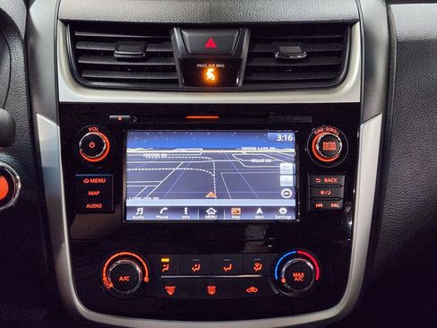 Used 2018 Nissan Altima 2.5 SR w/ SR Special Edition image 38