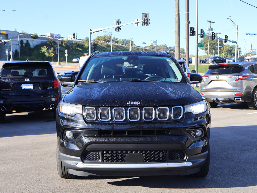 Used 2022 Jeep Compass Limited AWD/4WD image 2