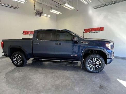 Used 2020 GMC Sierra 1500 AT4 w/ AT4 Premium Package image 2