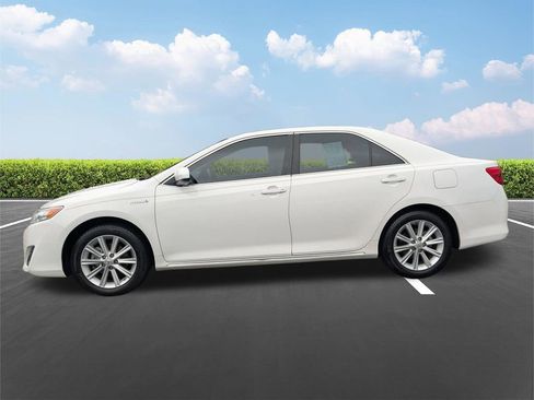 Used 2012 Toyota Camry XLE w/ Convenience Pkg FWD image 8