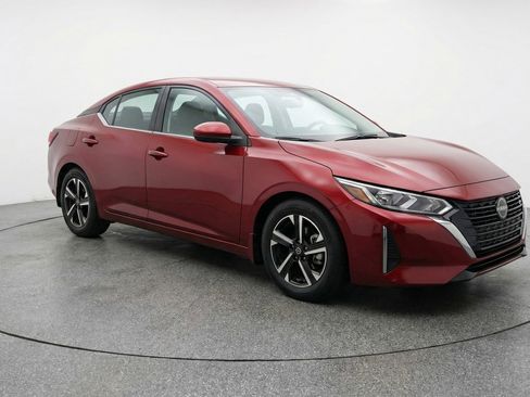 Used 2025 Nissan Sentra SV FWD image 1