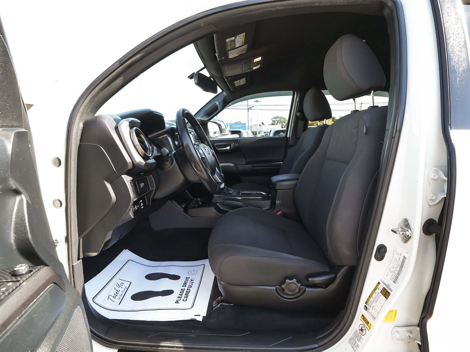 Used 2016 Toyota Tacoma TRD Sport w/ Towing Package AWD/4WD image 31
