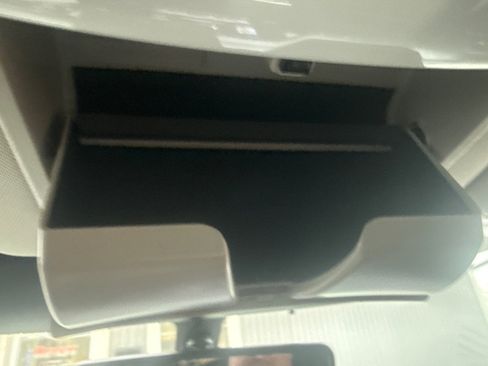 Used 2023 Nissan Pathfinder SL image 35