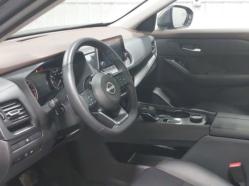 Used 2023 Nissan Rogue SV w/ SV Premium B Package image 16