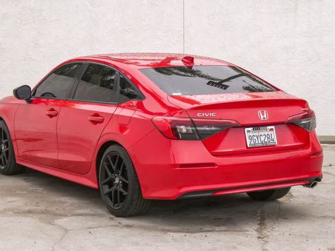 Used 2023 Honda Civic Sport image 7