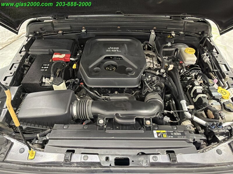 Used 2019 Jeep Wrangler Unlimited Sport S AWD/4WD image 12