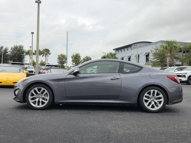 Used 2015 Hyundai Genesis 3.8 RWD image 3