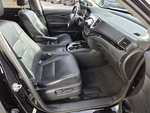 Used 2016 Honda Pilot Touring image 16