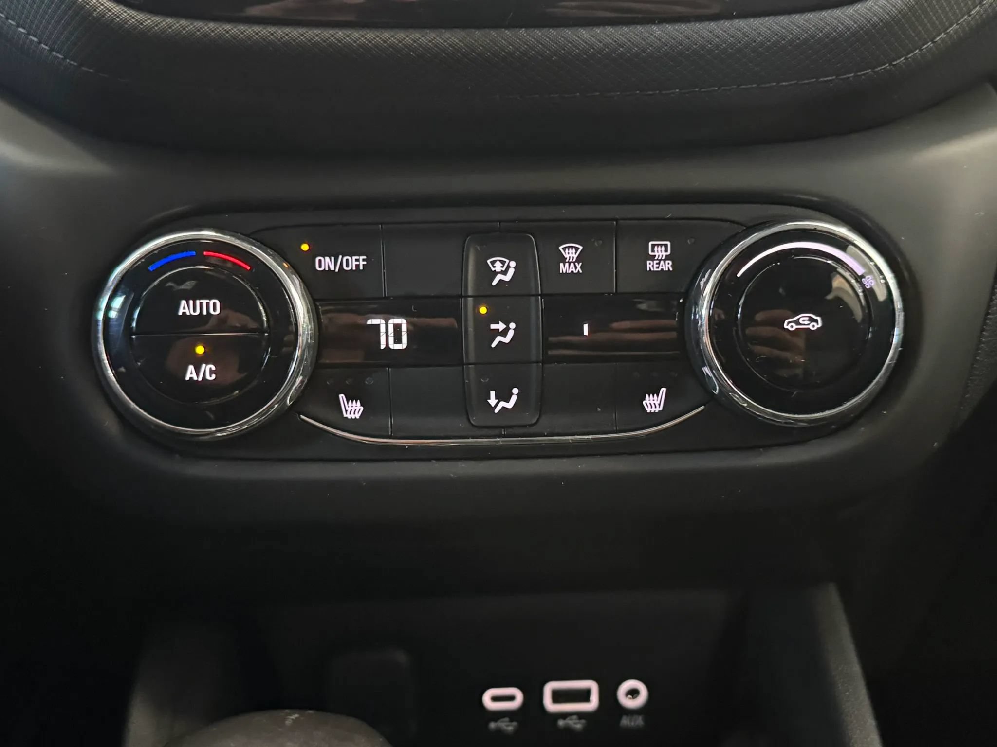Used 2021 Chevrolet TrailBlazer LT w/ Premium Seating Package AWD/4WD image 56