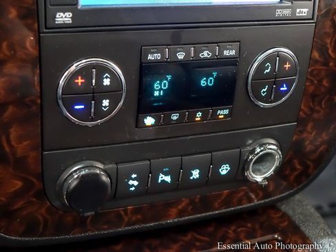 Used 2009 GMC Yukon Denali AWD/4WD image 23