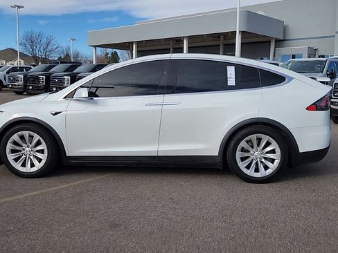 Used 2017 Tesla Model X 90D image 11