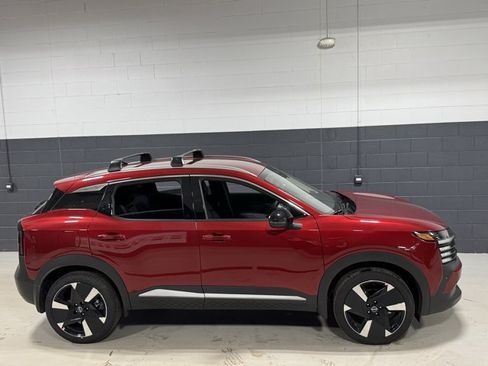 New 2026 Nissan Kicks SR w/ Cold Weather Package AWD/4WD image 7