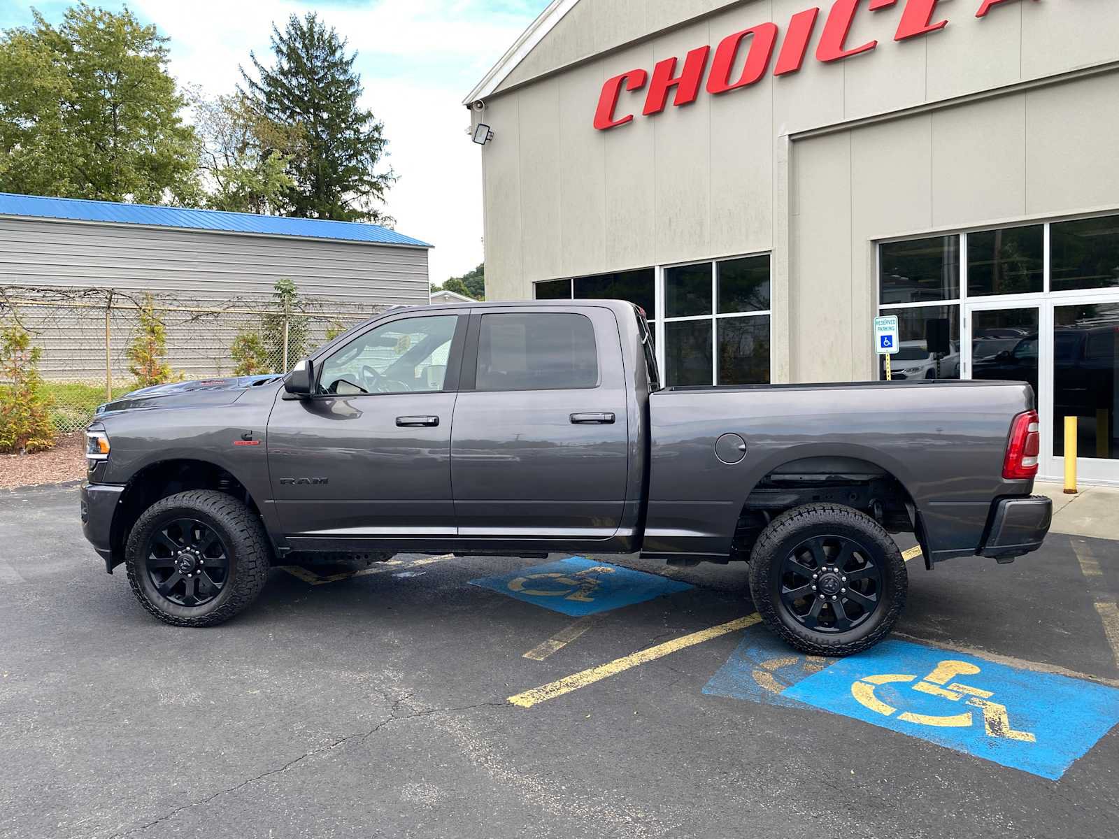 Used 2022 RAM 2500 Big Horn w/ Level C Equiment Group AWD/4WD image 15