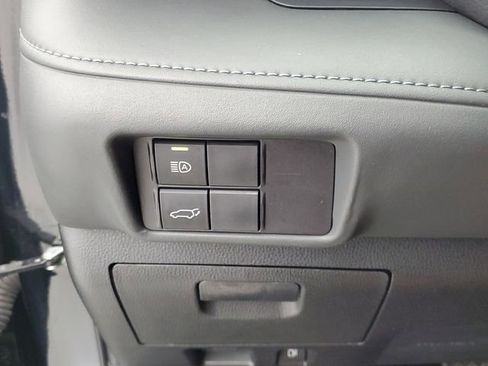 Used 2022 Toyota Highlander XSE AWD/4WD image 35