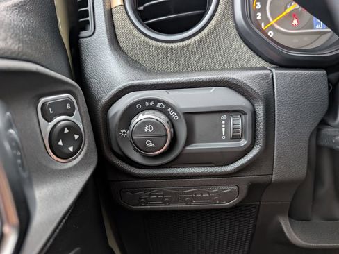 New 2026 Jeep Gladiator Sport AWD/4WD image 35