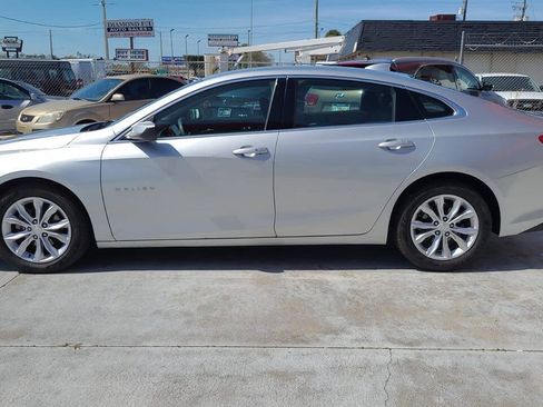 Used 2019 Chevrolet Malibu LT FWD image 3