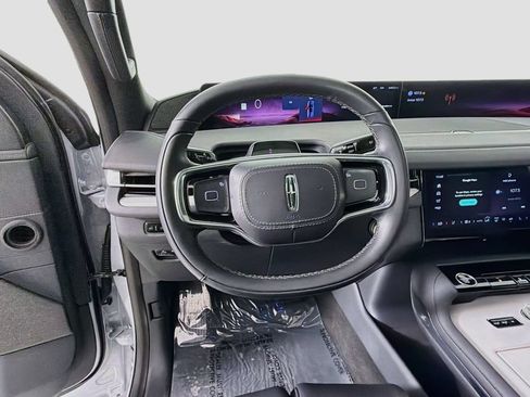 Used 2026 Lincoln Navigator Reserve w/ Jet Appearance Package AWD/4WD image 11