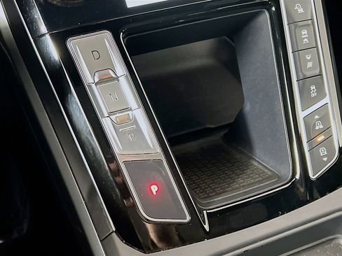 Used 2020 Jaguar I-PACE SE image 17