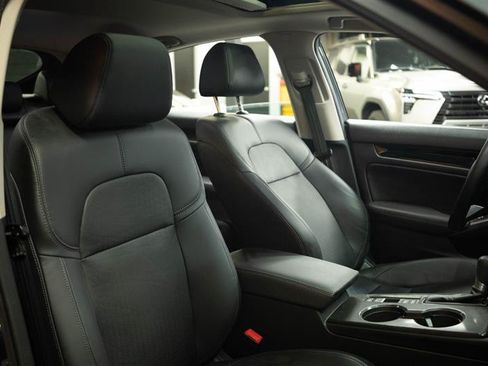 Used 2024 Honda Civic EX-L image 15