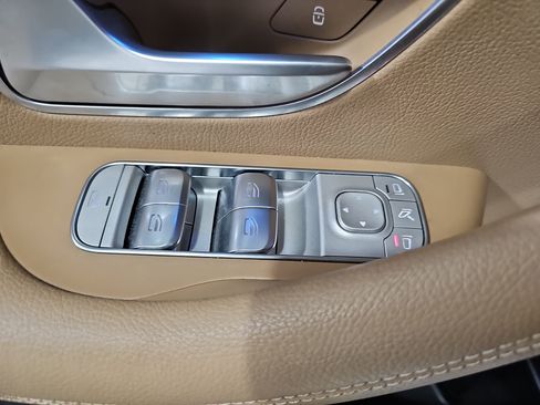 Used 2024 Mercedes-Benz GLE 350 4MATIC image 29