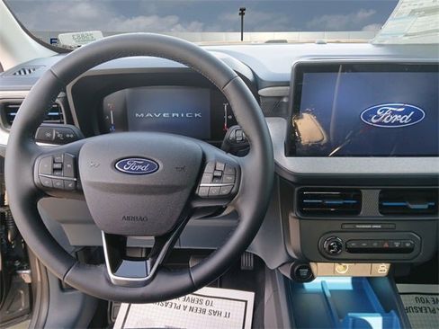 New 2025 Ford Maverick XLT image 10