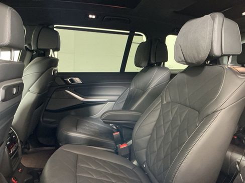 Certified 2025 BMW X7 xDrive40i w/ M Sport Package AWD/4WD image 15