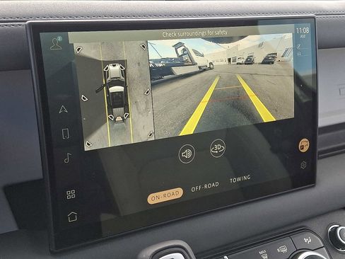 Used 2025 Land Rover Defender 110 S image 19