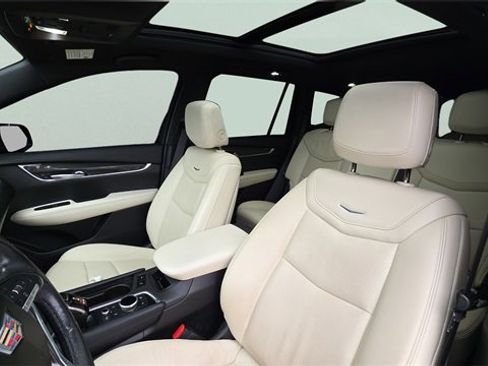 Used 2020 Cadillac XT6 Sport image 17