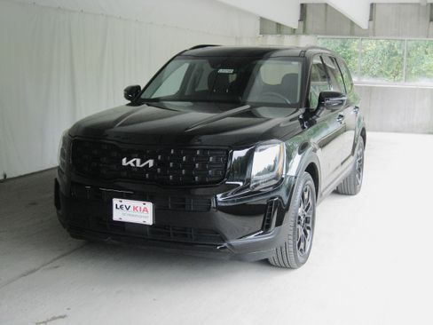 Certified 2022 Kia Telluride EX w/ EX Premium Package image 24