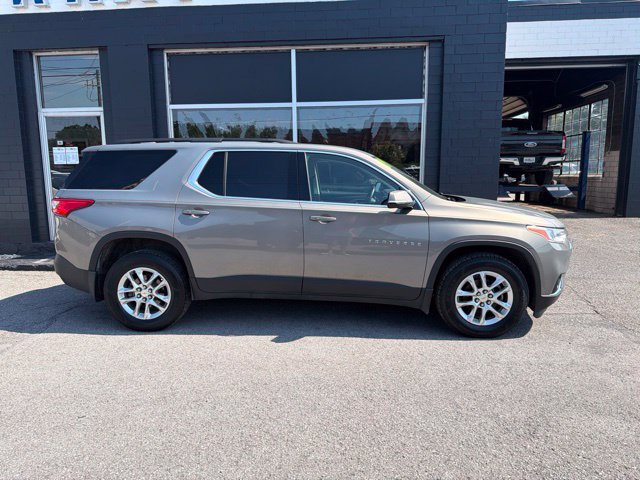 Used 2019 Chevrolet Traverse LT w/ LPO, Cargo Package AWD/4WD image 9