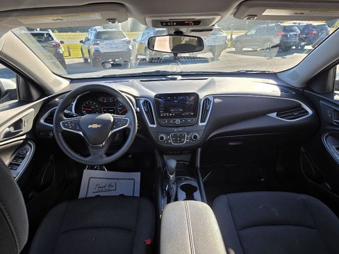 Used 2024 Chevrolet Malibu LT image 11