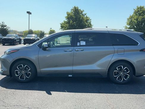 New 2026 Toyota Sienna Platinum AWD/4WD image 7