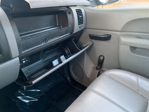 Used 2011 GMC Sierra 3500 W/T w/ Snow Plow Prep Package image 28