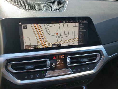 Used 2021 BMW 430i Convertible w/ Convenience Package image 29