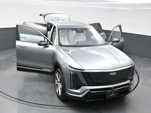 New 2026 Cadillac Vistiq Luxury image 25
