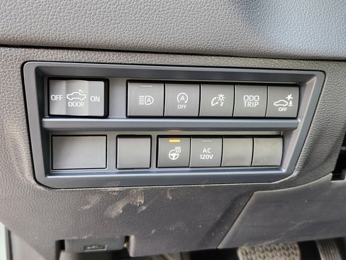 New 2026 Toyota Tundra Limited AWD/4WD image 16