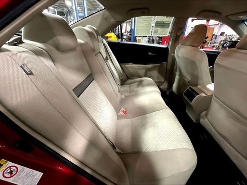 Used 2013 Toyota Camry LE image 16