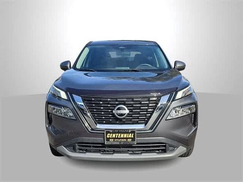 Used 2022 Nissan Rogue SV image 3