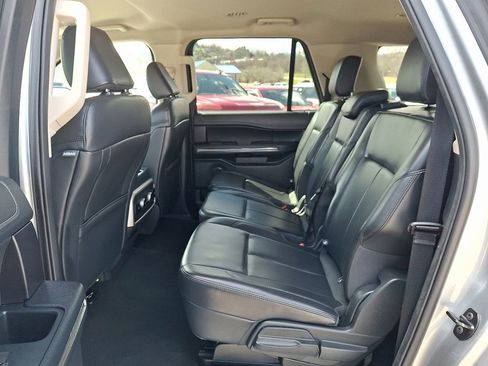 Used 2024 Ford Expedition Max XLT image 10