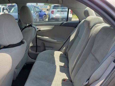 Used 2013 Toyota Corolla LE FWD image 11