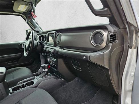 Used 2022 Jeep Gladiator Sport AWD/4WD image 18