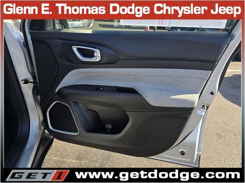 Certified 2024 Jeep Compass Latitude AWD/4WD image 34