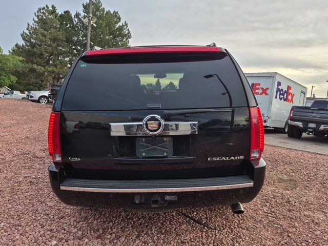 Used 2014 Cadillac Escalade Luxury AWD/4WD image 6