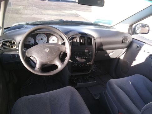 Used 2005 Dodge Caravan SE w/ Popular Equipment Group image 11