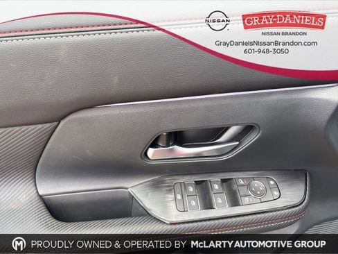 New 2025 Nissan Kicks SR image 11