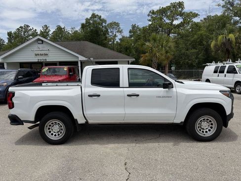 Used 2024 Chevrolet Colorado W/T w/ Safety Package RWD image 4