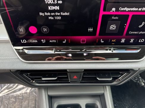 New 2026 Volkswagen Tiguan SE image 18