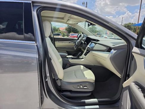 Used 2021 Cadillac XT5 Premium Luxury FWD image 22