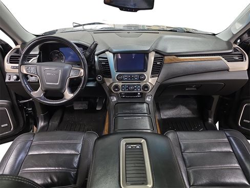 Certified 2019 GMC Yukon Denali w/ Open Road Package image 9