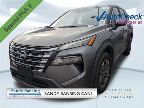 Used 2024 Nissan Rogue SV image 1